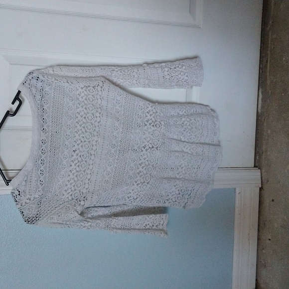 Forever 21 Macrame white top - Picture 5 of 5